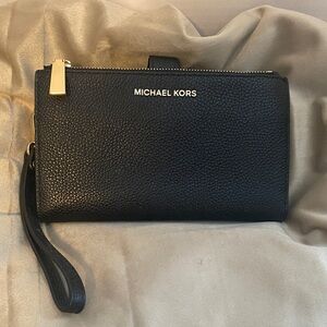 Michael Kors Black Pebbled Leather Wristlet Clutch Gold Hardware